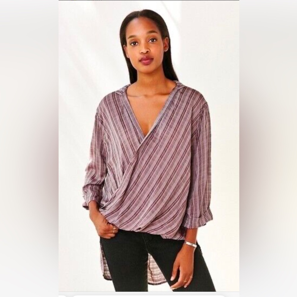 Silence + Noise Windowpane Tunic Top 3/4 Sleeve Plum Vneck Blouse